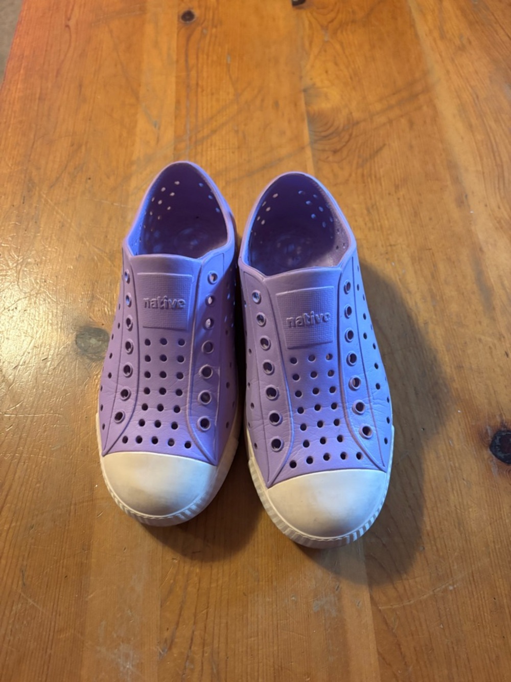 Native Kids Slip-On Water Shoes in Lavender and White